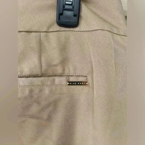NINE WEST women’s flat front cropped slim ankle tan beige pants sz 6 NWT - Picture 4 of 4